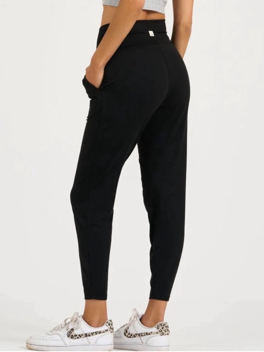 Vuori Lux At Ease Harem Jogger Pant Black Style Vw427